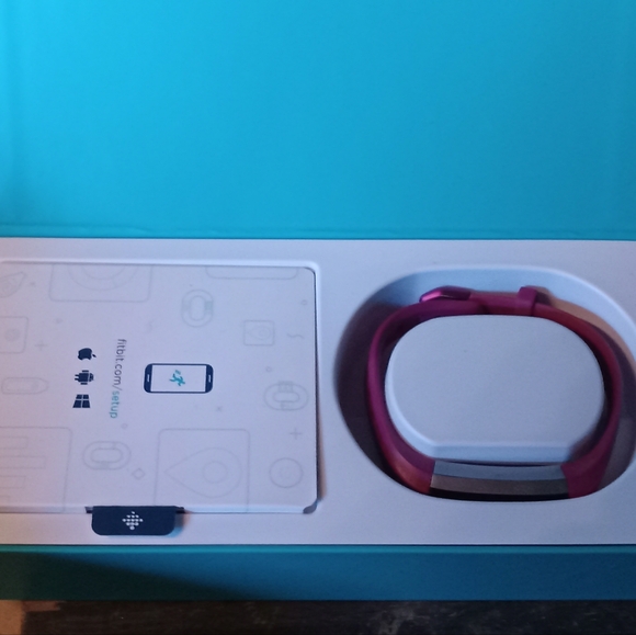 Fitbit Alta HR - Picture 2 of 3